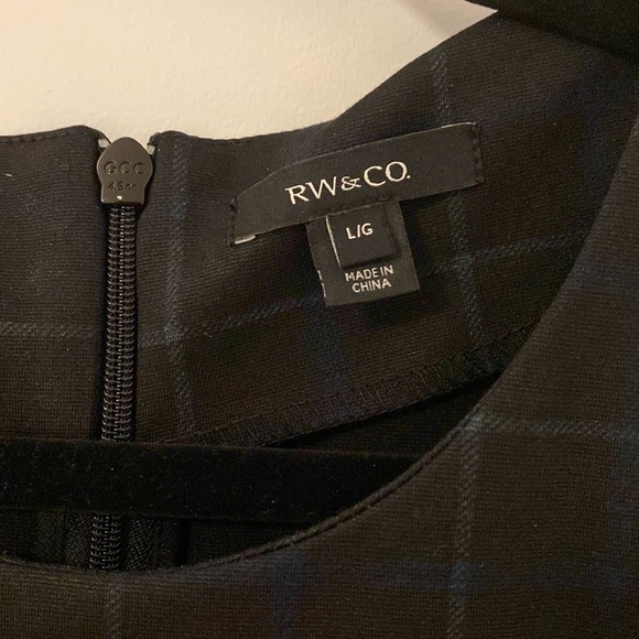 Office dress - Picture 3 of 3